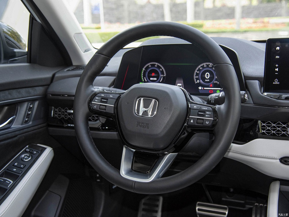 V&ocirc; lăng của Honda Accord e:PHEV 2023