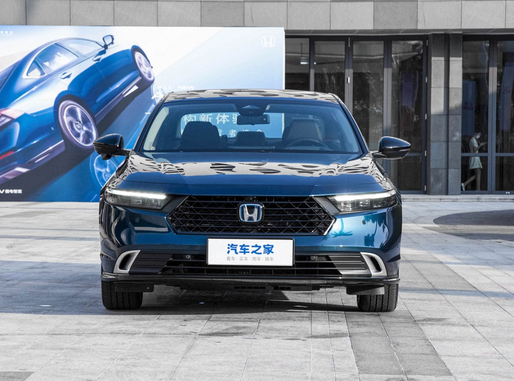 Cận cảnh đầu xe của Honda Accord e:PHEV 2023