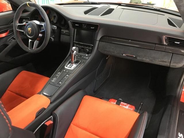 Đây chính là nội thất siêu xe Porsche 911 GT3 RS đầu tiên về nước, từng phục vụ Cường Đây chính là nội thất siêu xe Porsche 911 GT3 RS đầu tiên về nước, từng phục vụ Cường Đô-la