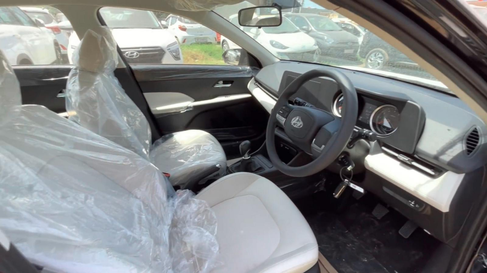 Ghế trước của Hyundai Accent EX 2023 Ghế trước của Hyundai Accent EX 2023