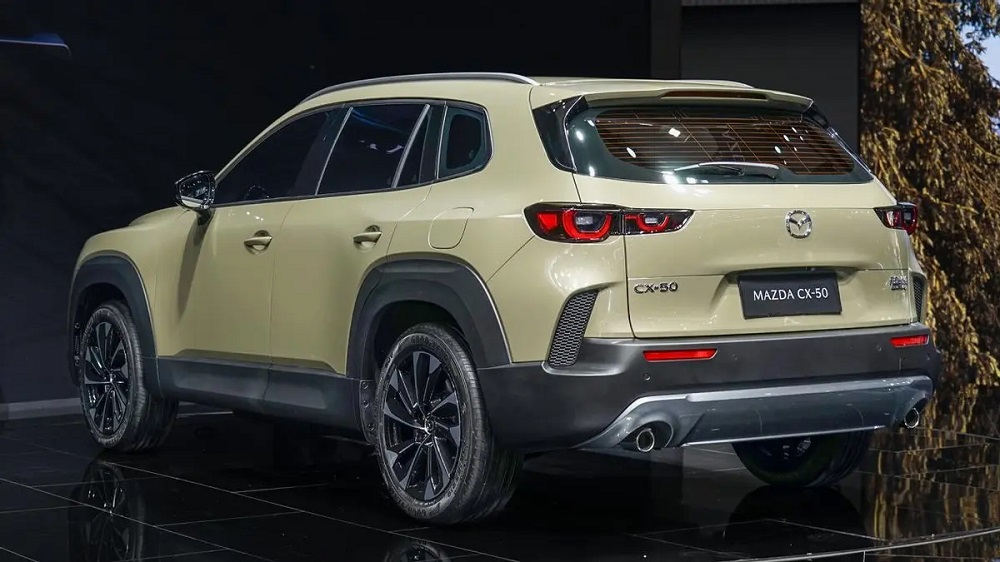 Mazda CX-50 có 2 ống xả phía sau Mazda CX-50 có 2 ống xả phía sau
