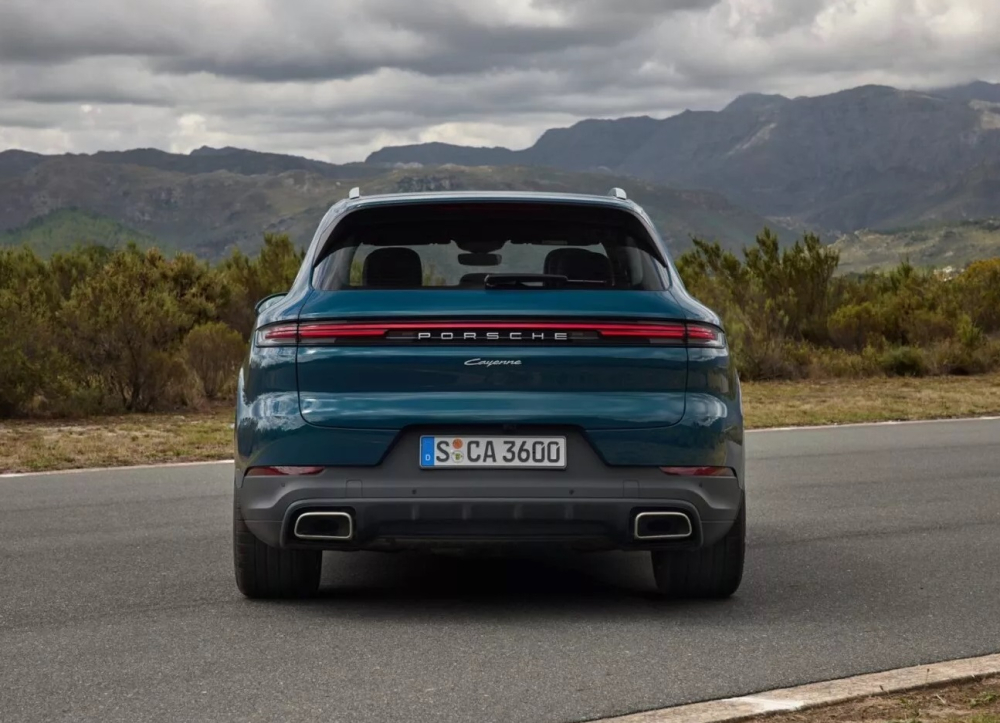 Porsche Cayenne 2024 có thêm đèn hậu LED mới Porsche Cayenne 2024 có thêm đèn hậu LED mới
