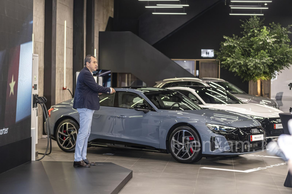 Audi RS e-Tron GT chính thức được ra mắt tại Việt Nam. Audi RS e-Tron GT chính thức được ra mắt tại Việt Nam.