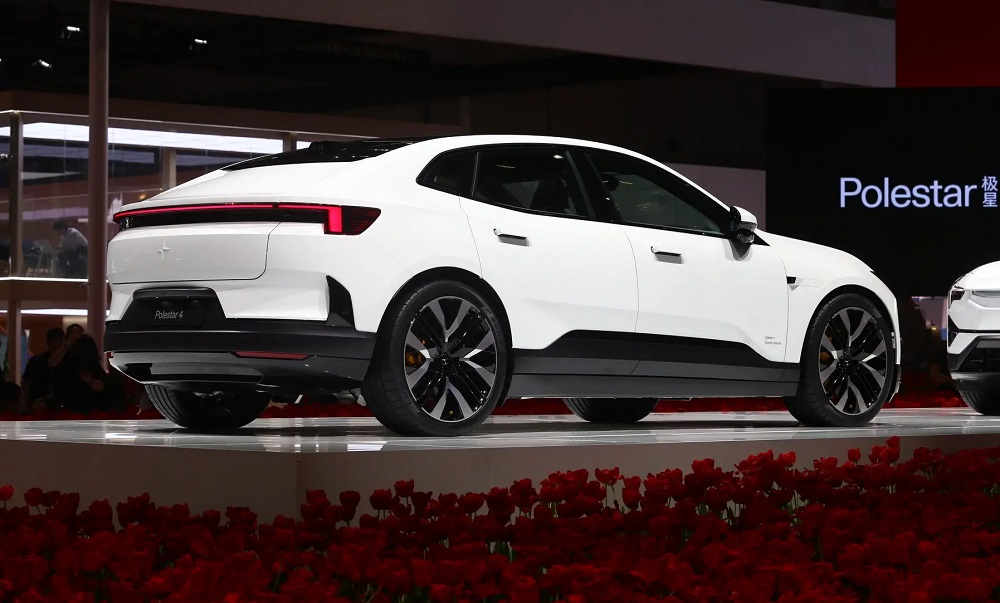 Polestar 4 2024 có kích thước lớn Polestar 4 2024 có kích thước lớn