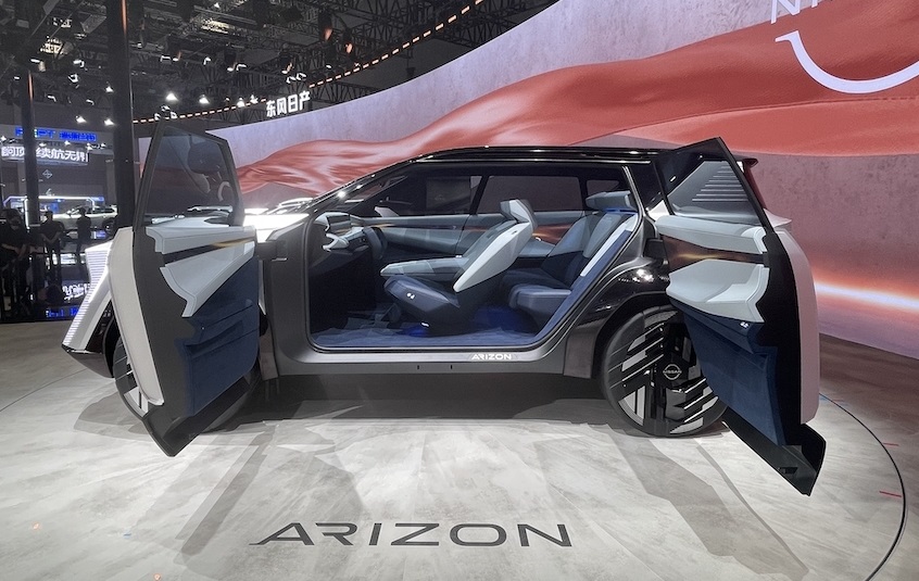 Nissan Arizon EV Concept được trang bị cửa mở ngược bên sườn Nissan Arizon EV Concept được trang bị cửa mở ngược bên sườn