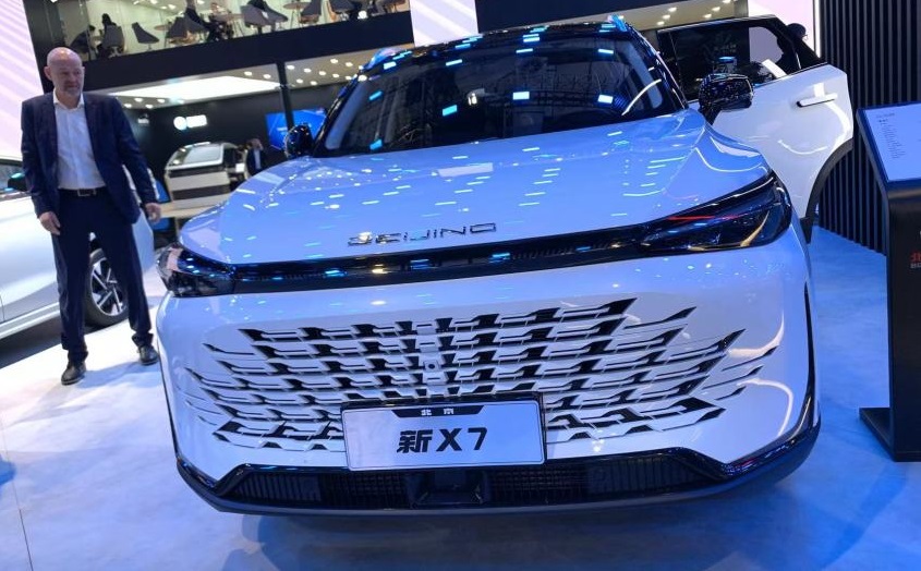 Cận cảnh lưới tản nhiệt mới của Beijing X7 2023