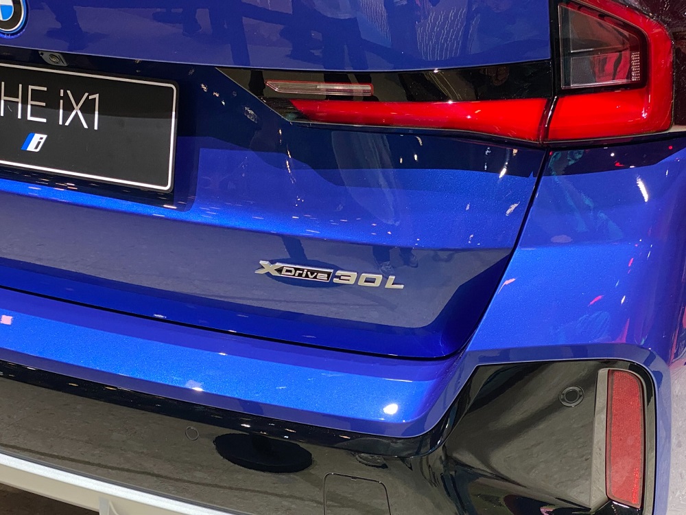 BMW iX1 L 2023 bản xDrive30L