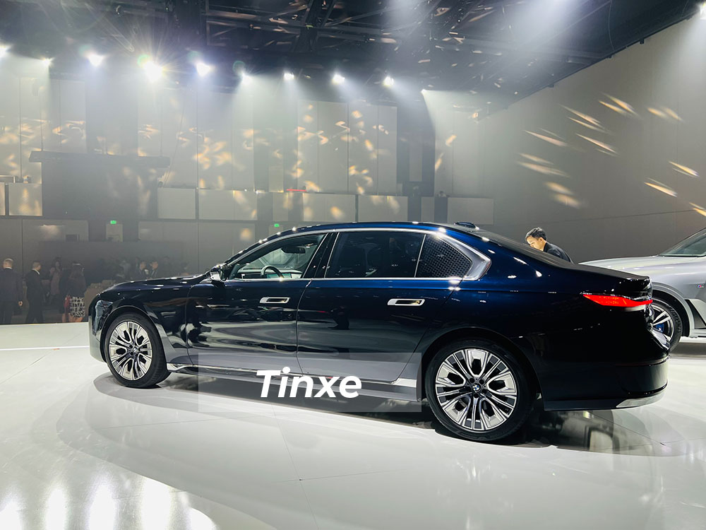 Sườn xe của BMW 7-Series 2023 c&oacute; thiết kế liền lạc v&agrave; gọn g&agrave;ng