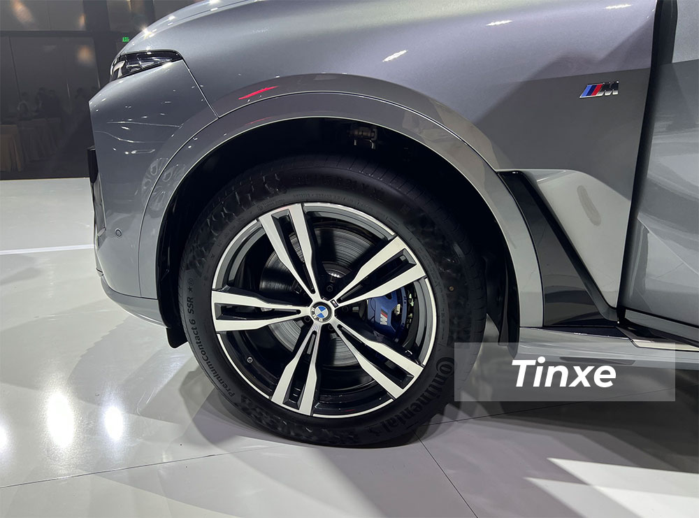 V&agrave;nh la-zăng 21 inch của BMW X7 xDrive40i M Sport LCI 2023