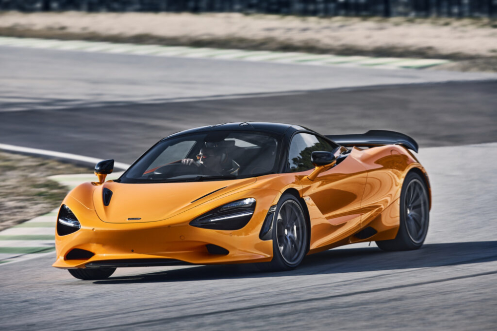 McLaren 750S nhìn từ phía trước McLaren 750S nhìn từ phía trước