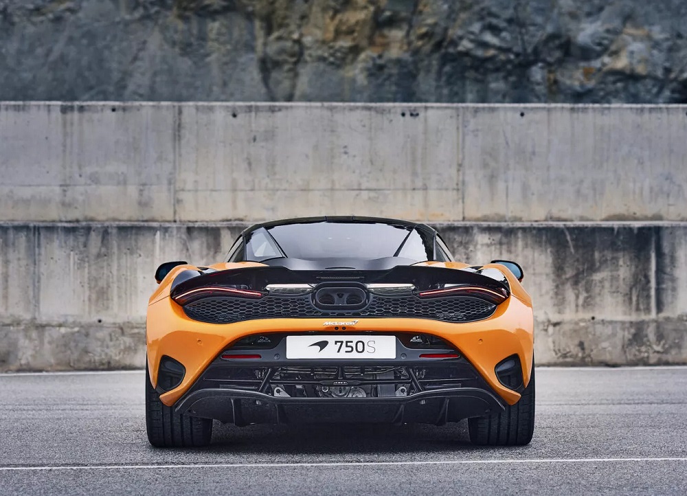McLaren 750S có cánh gió đuôi cỡ lớn McLaren 750S có cánh gió đuôi cỡ lớn