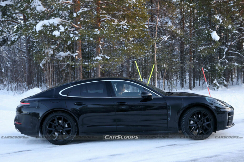 Porsche Panamera 2024 cũng được thay đổi nhẹ ở bên sườn Porsche Panamera 2024 cũng được thay đổi nhẹ ở bên sườn