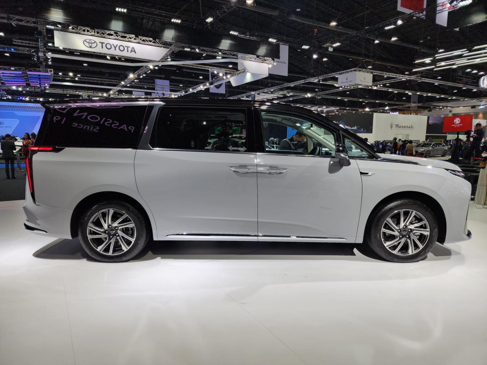 MG Maxus 9 có kích thước lớn MG Maxus 9 có kích thước lớn