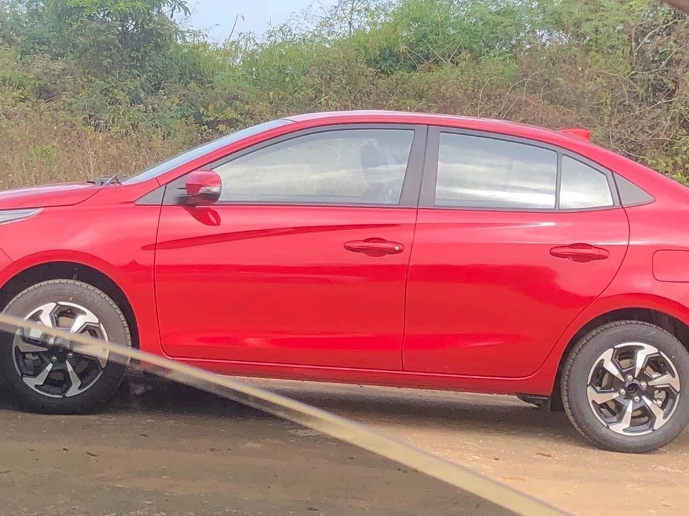 Toyota Vios 2023 th&ecirc;m v&agrave;nh la-zăng mới