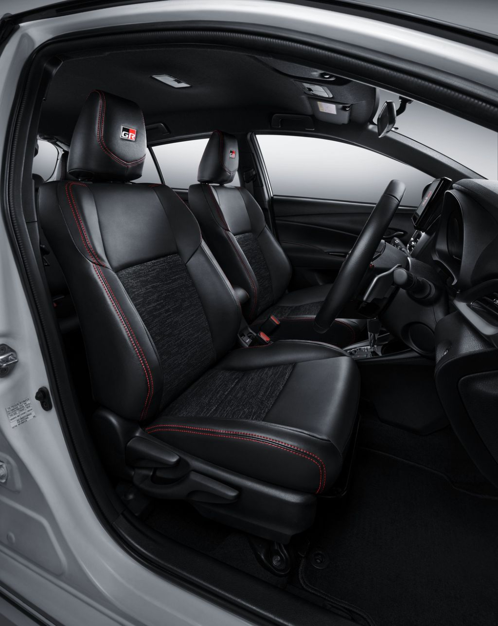 Ghế bọc da pha nỉ của Toyota Yaris GR Sport 2023 Ghế bọc da pha nỉ của Toyota Yaris GR Sport 2023