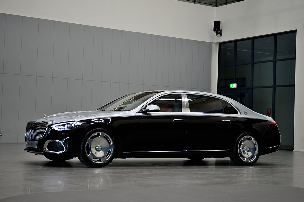 Mercedes-Maybach S580e 2024 có hệ thống treo khí nén