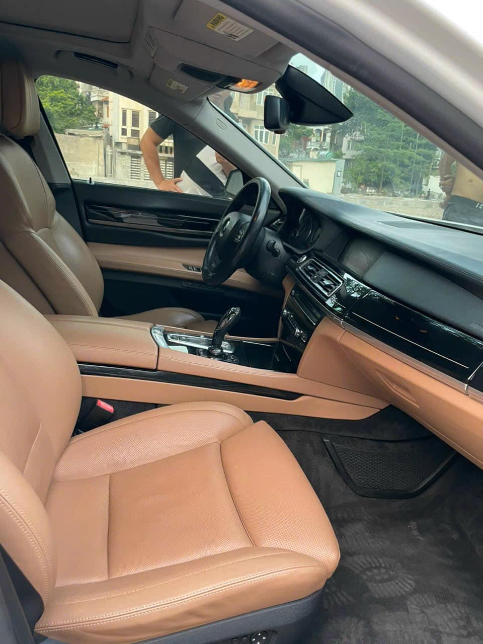 Nội thất của chiếc BMW 750Li Nội thất của chiếc BMW 750Li