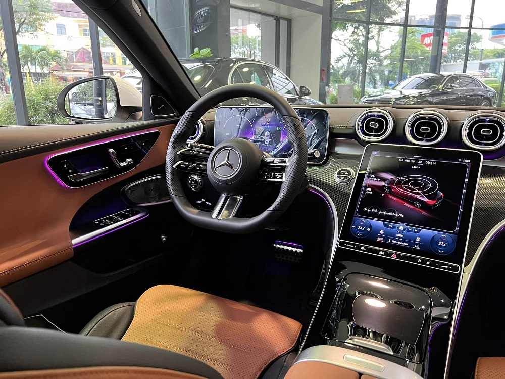Nội thất của Mercedes-Benz C-Class
