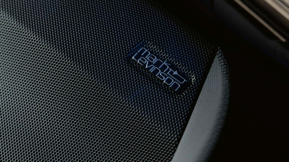 Lexus LBX 2024 có hệ thống âm thanh Mark Levinson