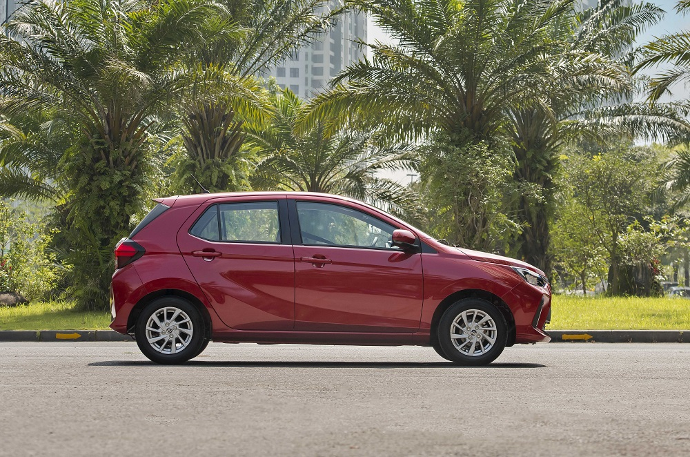 Toyota Wigo 2023 tăng mạnh về k&iacute;ch thước so với thế hệ cũ