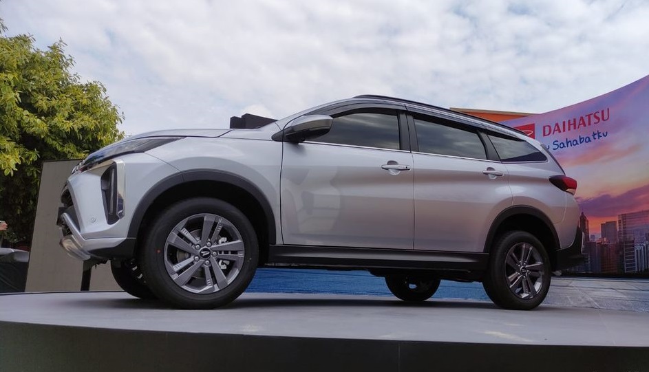 Daihatsu Terios 2023 có thiết kế nhỏ hơn Mitsubishi Xpander Daihatsu Terios 2023 có thiết kế nhỏ hơn Mitsubishi Xpander