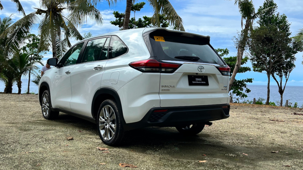 Toyota Zenix 2023 ở Philippines c&oacute; cả phi&ecirc;n bản m&aacute;y xăng