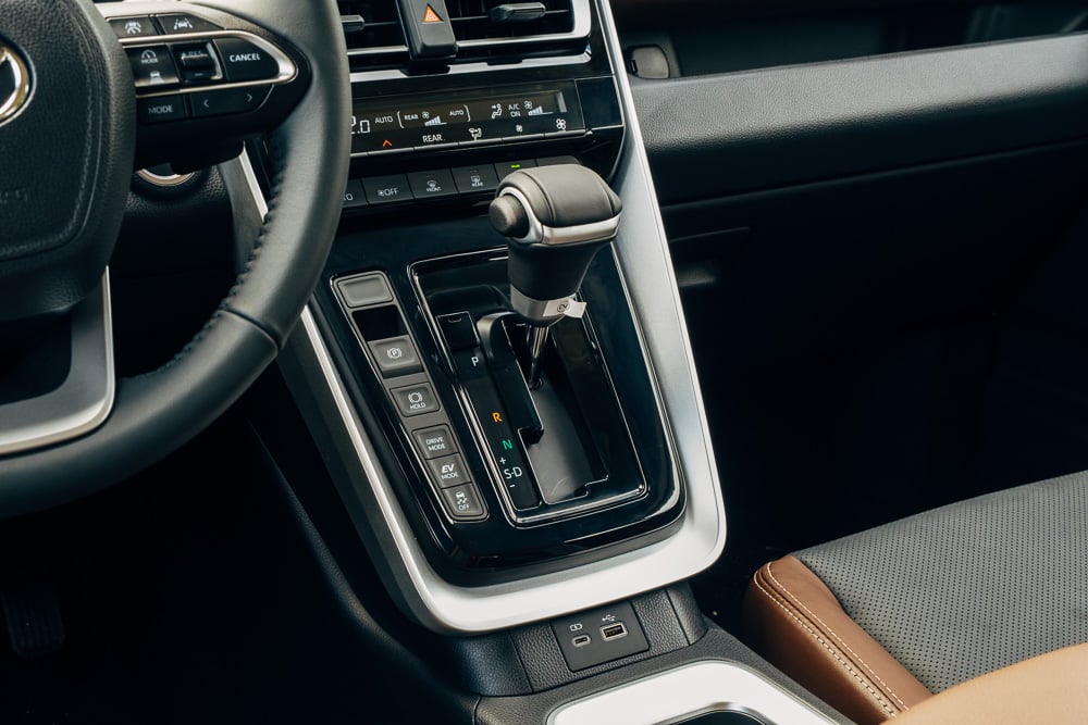 Cụm điều khiển trung t&acirc;m của Toyota Zenix 2023 ở Philippines