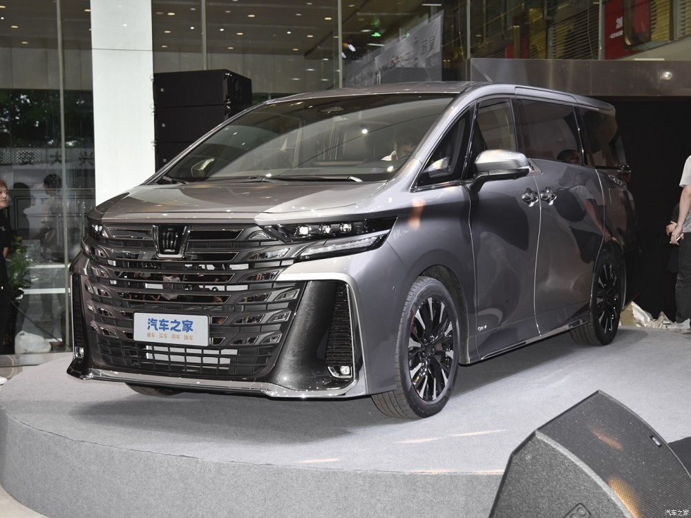 Toyota Crown Vellfire 2024 ch&iacute;nh l&agrave; Vellfire thế hệ mới ở Nhật Bản