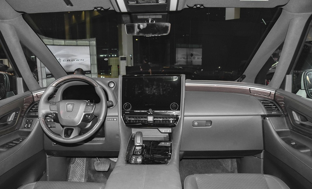 Toyota Crown Vellfire 2024 c&oacute; nhiều t&iacute;nh năng an to&agrave;n