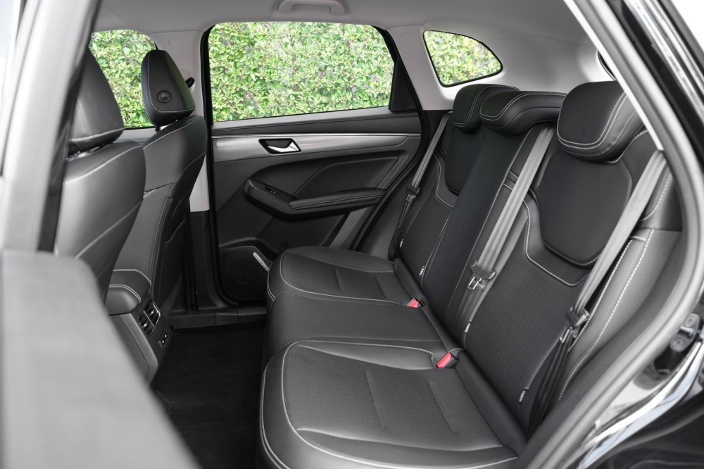 Hàng ghế sau của Haval Jolion Sport 2023 không có bệ tì tay Hàng ghế sau của Haval Jolion Sport 2023 không có bệ tì tay