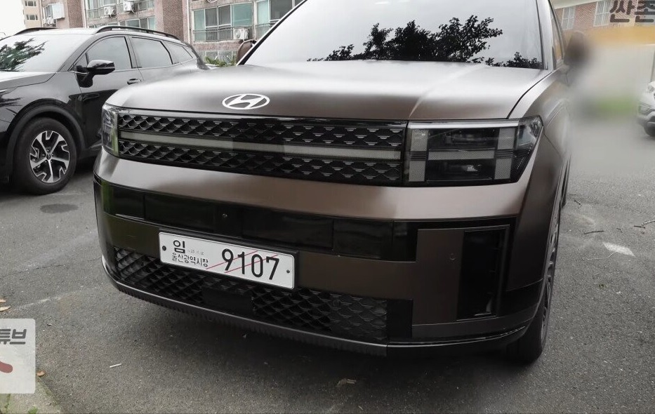 Hyundai Santa Fe 2024 nhìn từ phía trước