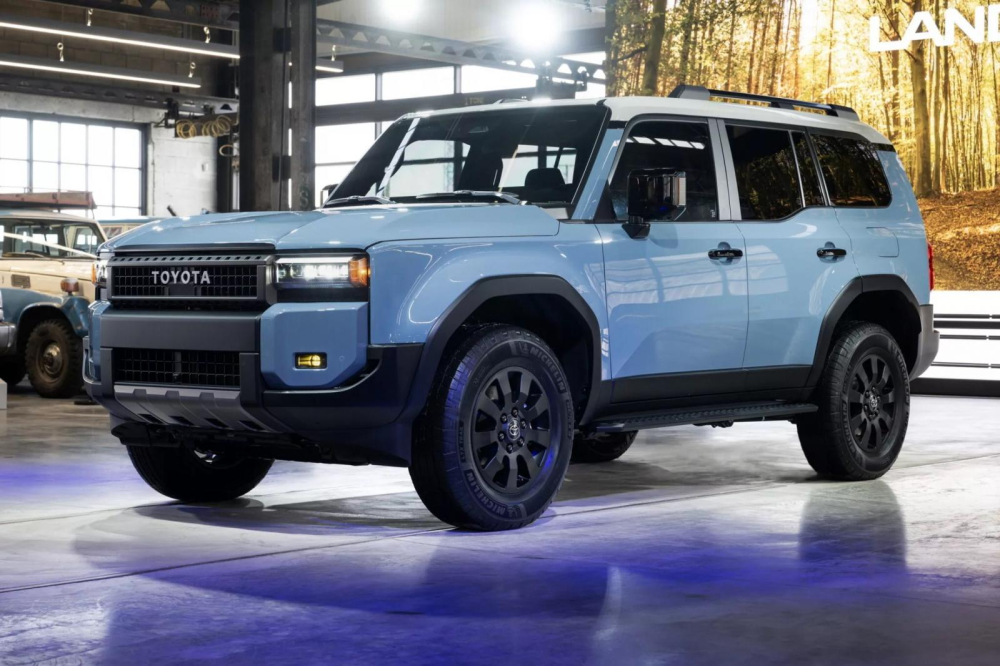 Toyota Land Cruiser Prado 2024 ch&iacute;nh thức tr&igrave;nh l&agrave;ng