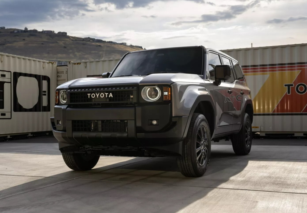 Toyota Land Cruiser Prado 2024 bản ti&ecirc;u chuẩn ở thị trường Mỹ