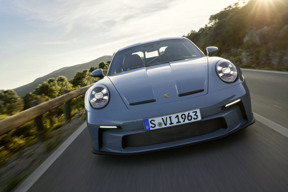Porsche 911 S/T 2024 vừa nhanh vừa mạnh Porsche 911 S/T 2024 vừa nhanh vừa mạnh