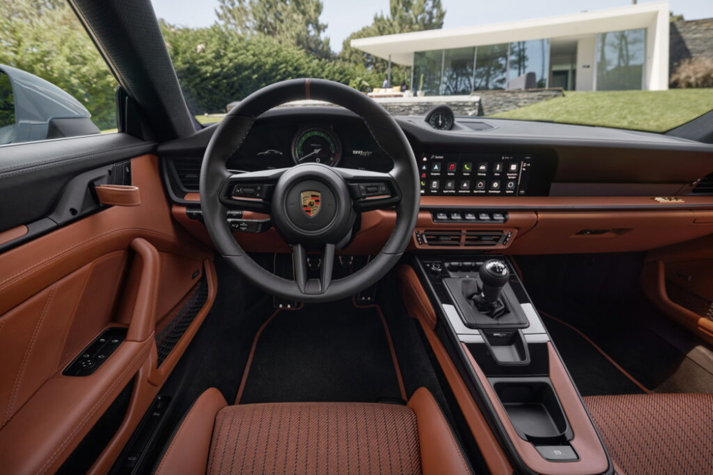 Nội thất của Porsche 911 S/T 2024 Nội thất của Porsche 911 S/T 2024