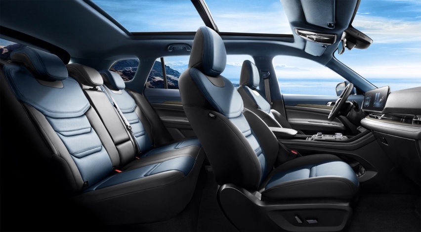 Ford Equator Sport 2024 có cửa sổ trời toàn cảnh Ford Equator Sport 2024 có cửa sổ trời toàn cảnh