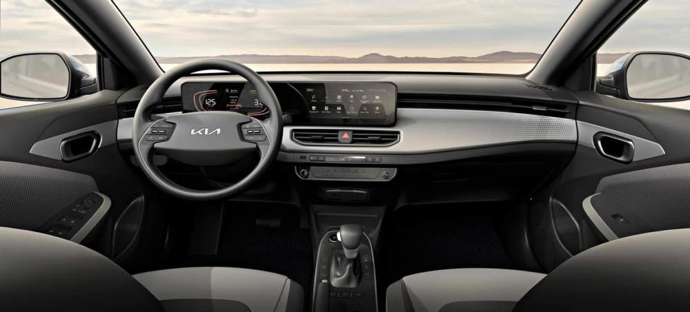 Kia K3 2024 có màn hình cong trên mặt táp-lô Kia K3 2024 có màn hình cong trên mặt táp-lô