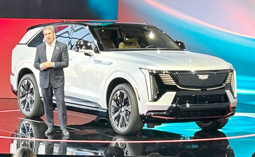 Cadillac Escalade IQ ra mắt