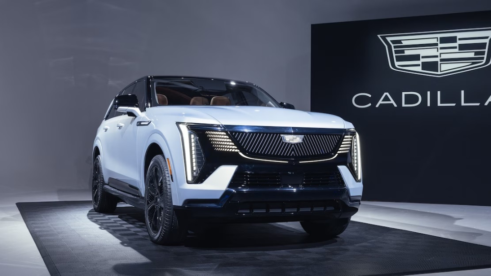 Cadillac Escalade IQ c&oacute; hệ thống trợ l&aacute;i b&aacute;n tự động