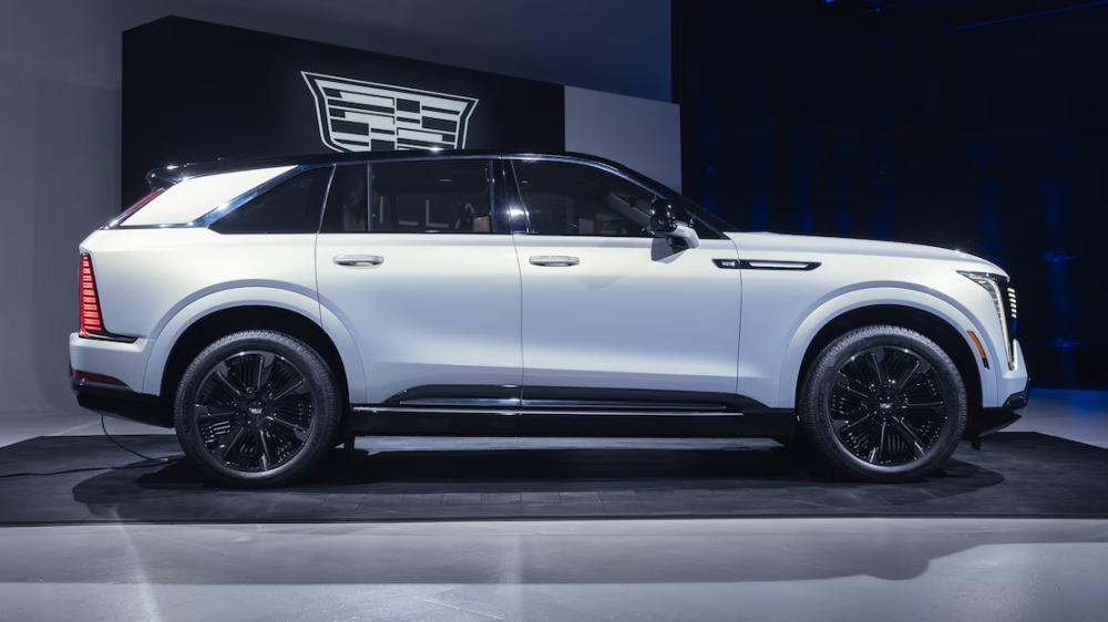 Cadillac Escalade IQ c&oacute; k&iacute;ch thước lớn