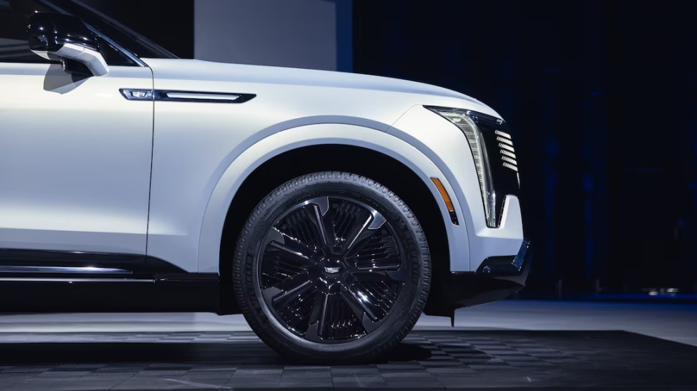 Cadillac Escalade IQ c&oacute; v&agrave;nh 24 inch