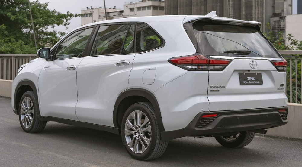 Toyota Innova 2024 ở Việt Nam nhiều khả năng có tên là Innova Cross Toyota Innova 2024 ở Việt Nam nhiều khả năng có tên là Innova Cross
