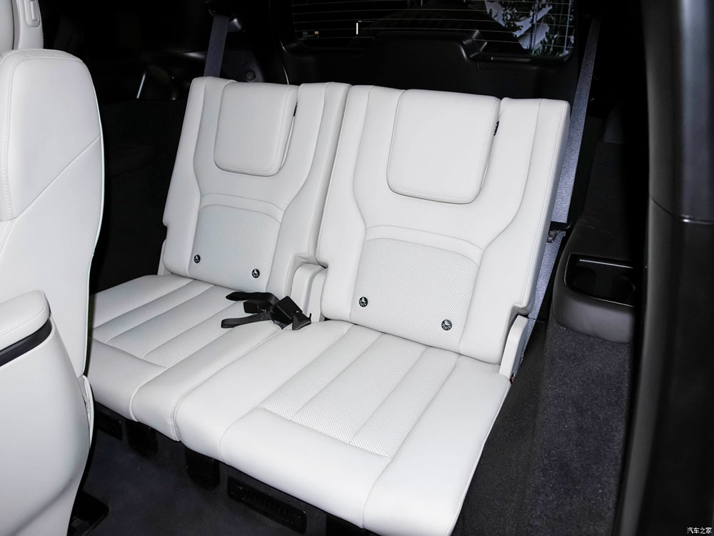 2 ghế cuối của BAIC Jishi 01