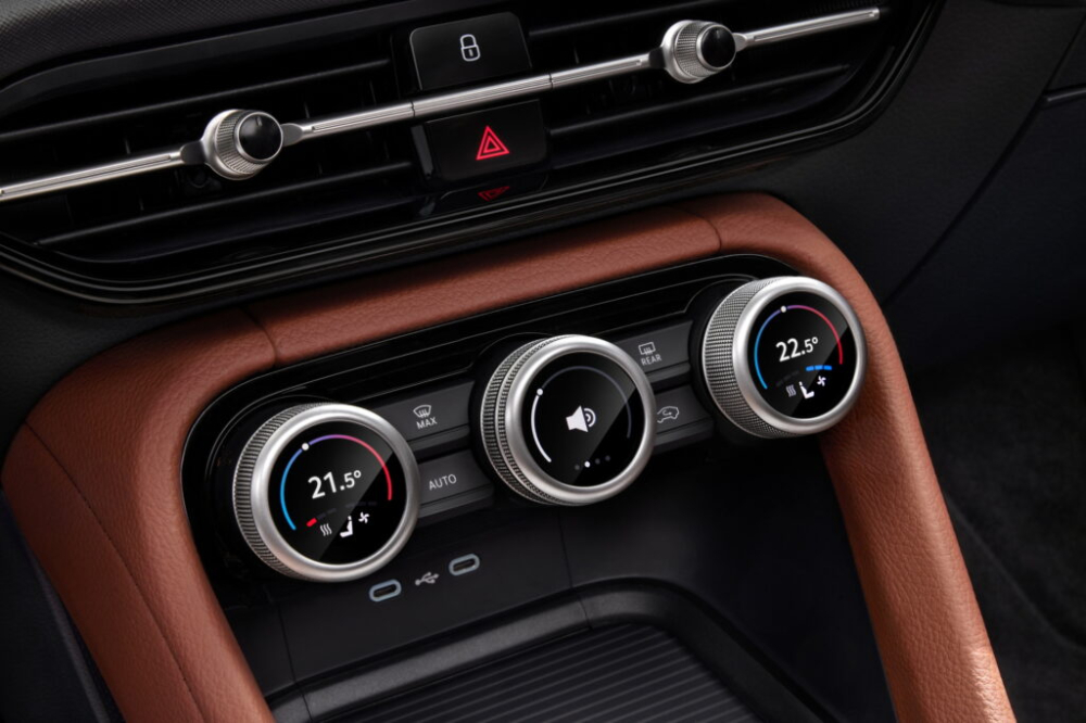 3 n&uacute;m xoay t&iacute;ch hợp m&agrave;n h&igrave;nh 1,25 inch của Skoda Kodiaq 2024 