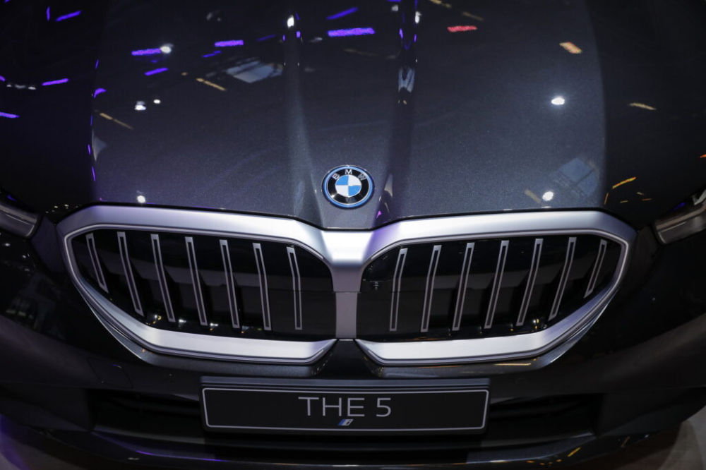 Lưới tản nhiệt của BMW 530e 2024 Lưới tản nhiệt của BMW 530e 2024