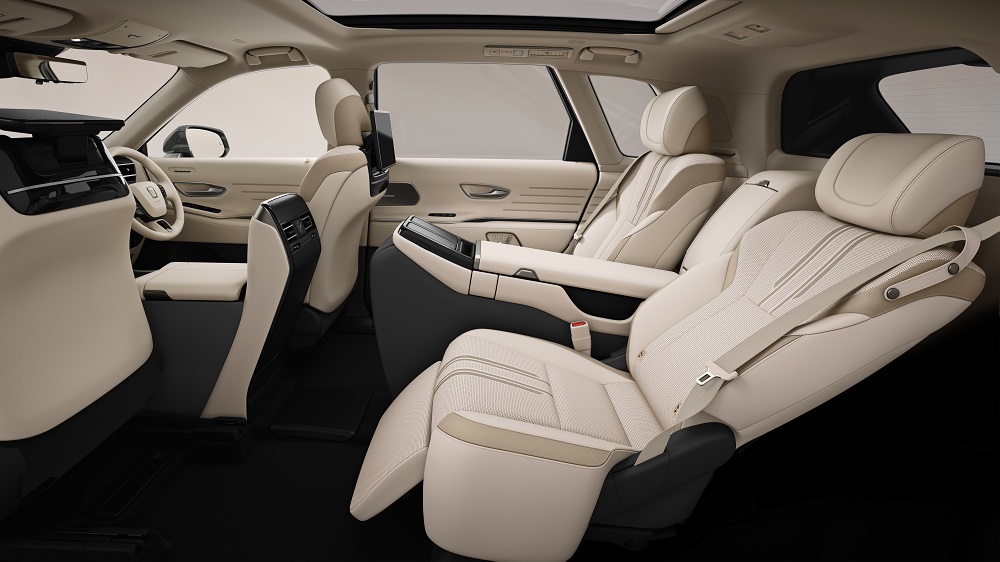 2 ghế thương gia phía sau của Toyota Century 2024