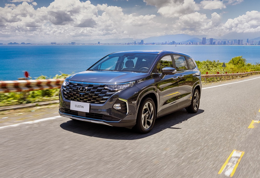 Hyundai Custin có 2 tùy chọn động cơ xăng tăng áp Hyundai Custin có 2 tùy chọn động cơ xăng tăng áp