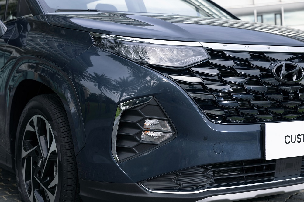 Hyundai Custin có dải đèn LED định vị ban ngày với thiết kế ẩn Hyundai Custin có dải đèn LED định vị ban ngày với thiết kế ẩn