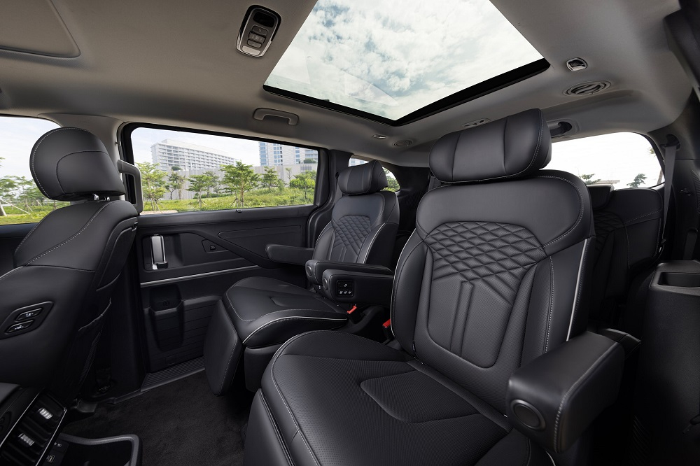 2 ghế thương gia ở hàng ghế giữa của Hyundai Custin 2 ghế thương gia ở hàng ghế giữa của Hyundai Custin