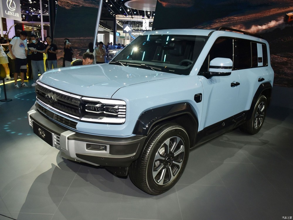Fang Cheng Bao Leopard 5 tr&ocirc;ng kh&aacute; giống Toyota Land Cruiser Prado thế hệ mới